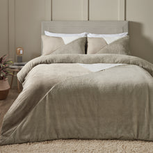 Load image into Gallery viewer, Cosy Larsson Fleece Duvet Set - Natural