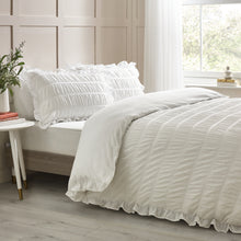 Load image into Gallery viewer, Seersucker Frill Duvet Set - White