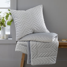 Load image into Gallery viewer, So Soft Velvet Zig Zag Pinsonic Cushion Cover