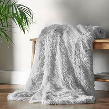 Load image into Gallery viewer, Cuddly Blanket - Silver
