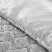 Load image into Gallery viewer, Cosy Diamond Duvet Set - Silver
