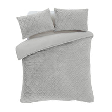 Load image into Gallery viewer, Cosy Diamond Duvet Set - Silver

