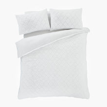 Load image into Gallery viewer, Cosy Diamond Duvet Set - White
