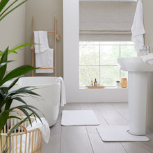Load image into Gallery viewer, Anti-Bacterial 6 Piece Towel Bale - White
