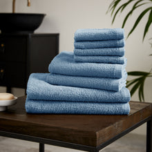 Load image into Gallery viewer, Quick Dry 8 Piece Towel Bale - Blue
