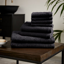 Load image into Gallery viewer, Quick Dry 8 Piece Towel Bale - Black
