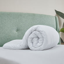 Load image into Gallery viewer, Anti Allergy Hollowfibre Duvet 4.5 Tog
