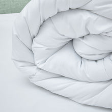 Load image into Gallery viewer, Anti Allergy Hollowfibre Duvet 4.5 Tog
