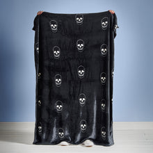 Load image into Gallery viewer, Skulls Throw
