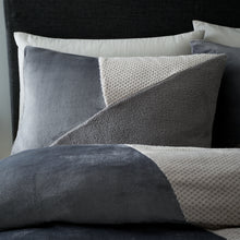 Load image into Gallery viewer, Cosy Larsson Fleece Duvet Set - Grey
