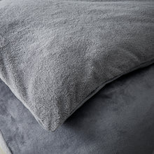 Load image into Gallery viewer, Cosy Larsson Fleece Duvet Set - Grey

