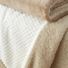 Load image into Gallery viewer, Cosy Larsson Fleece Throw - Natural
