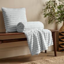 Load image into Gallery viewer, Cosy Ribbed Throw - Grey
