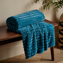 Load image into Gallery viewer, Cosy Ribbed Throw - Teal
