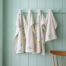 Load image into Gallery viewer, Cottage Friends Tea Towels (Pack of 4)

