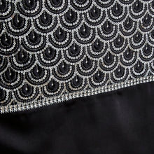 Load image into Gallery viewer, Deco Sequin Table Runner (Black)
