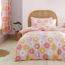 Load image into Gallery viewer, Retro Daisy Duvet Set
