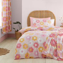 Load image into Gallery viewer, Retro Daisy Duvet Set
