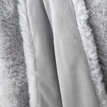 Load image into Gallery viewer, Glamour Fur Throw - Silver
