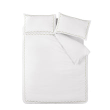 Load image into Gallery viewer, Scallop Border Duvet Set - Green
