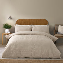 Load image into Gallery viewer, Folkstone Geo Duvet Set - Natural
