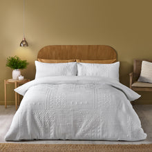 Load image into Gallery viewer, Folkstone Geo Duvet Set - White
