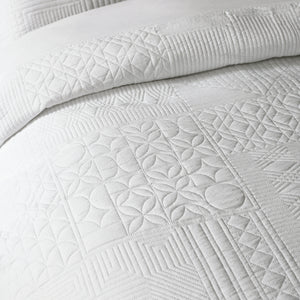 Folkstone Geo Duvet Set - White
