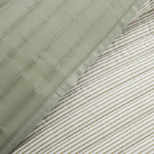 Load image into Gallery viewer, Stripe Bedspread - Green
