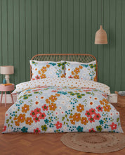 Load image into Gallery viewer, Betty Bold Floral Duvet Set
