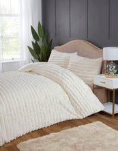 Load image into Gallery viewer, Ribbed Faux Fur Duvet Set - Cream
