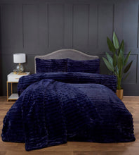Load image into Gallery viewer, Ribbed Faux Fur Duvet Set - Navy
