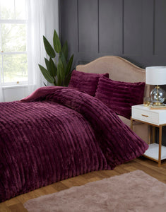 Ribbed Faux Fur Duvet Set - Plum