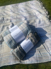 Load image into Gallery viewer, Cotton Picnic Throw
