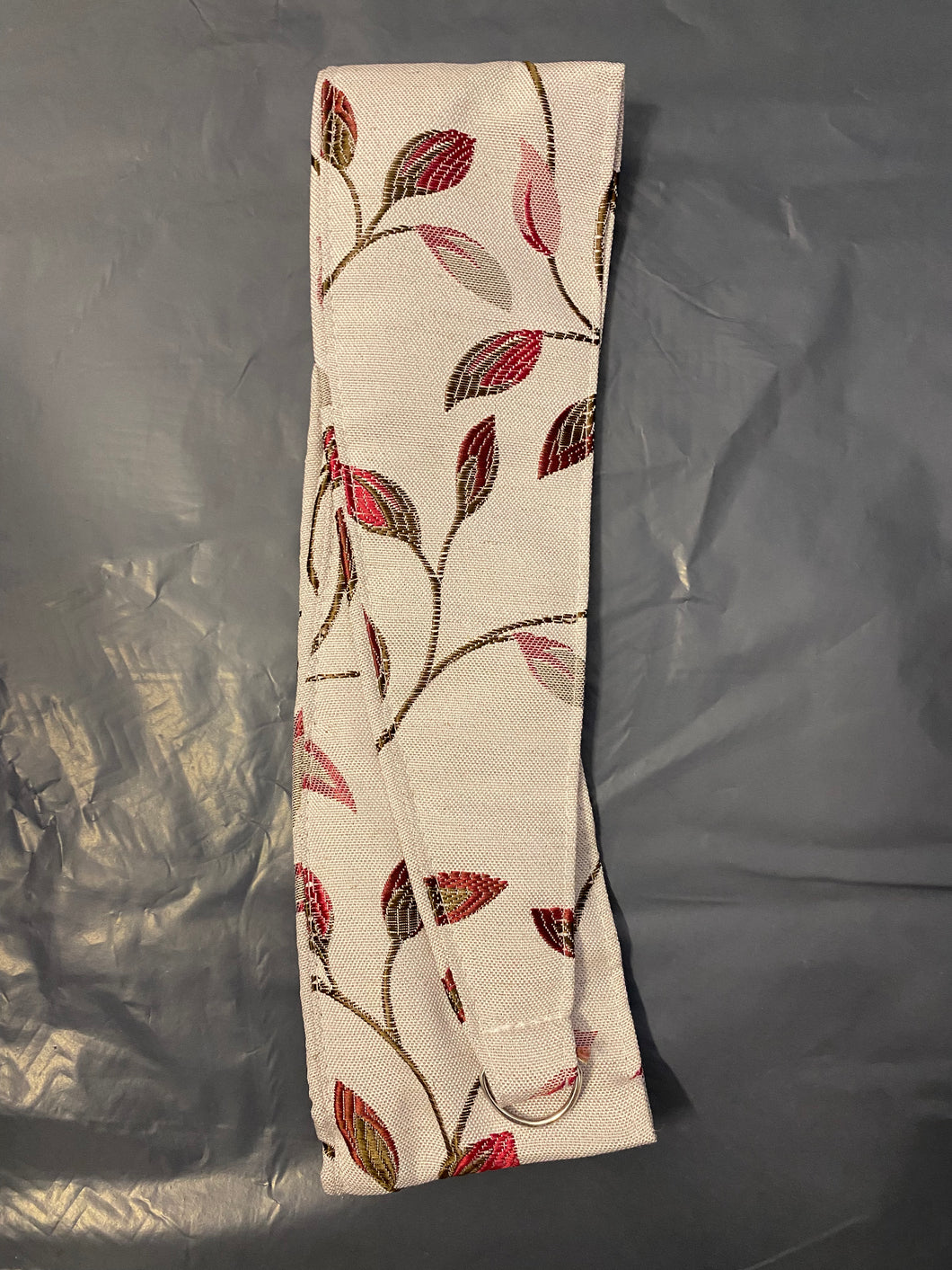 Sherwood Red/Natural Tie back pair