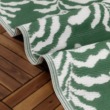 Load image into Gallery viewer, Tocorico Outdoor 100% Recycled Rug Green

