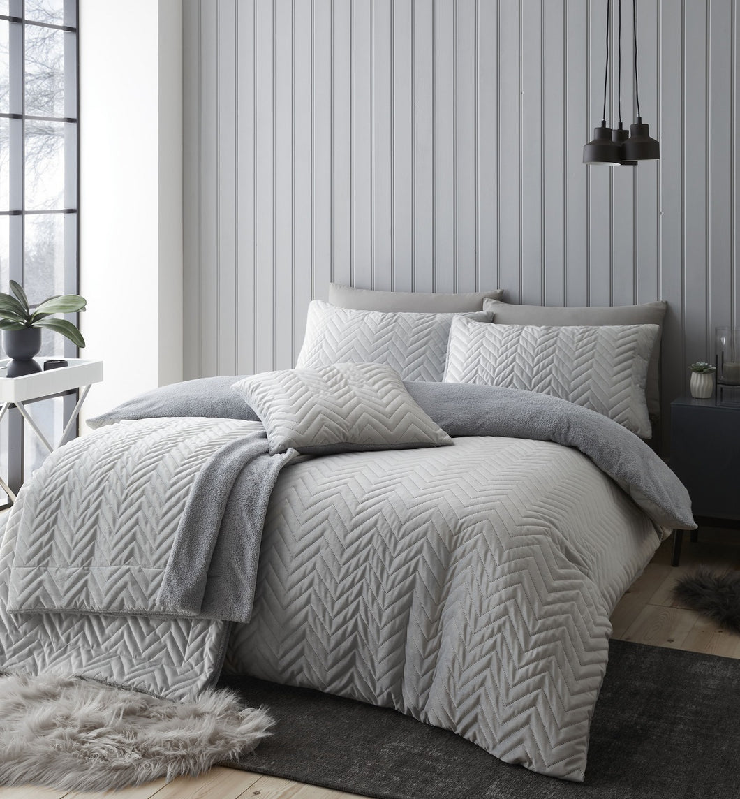 So Soft Velvet Zig Zag Pinsonic Duvet Set