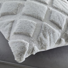 Load image into Gallery viewer, Cosy Diamond Filled Cushion - Silver
