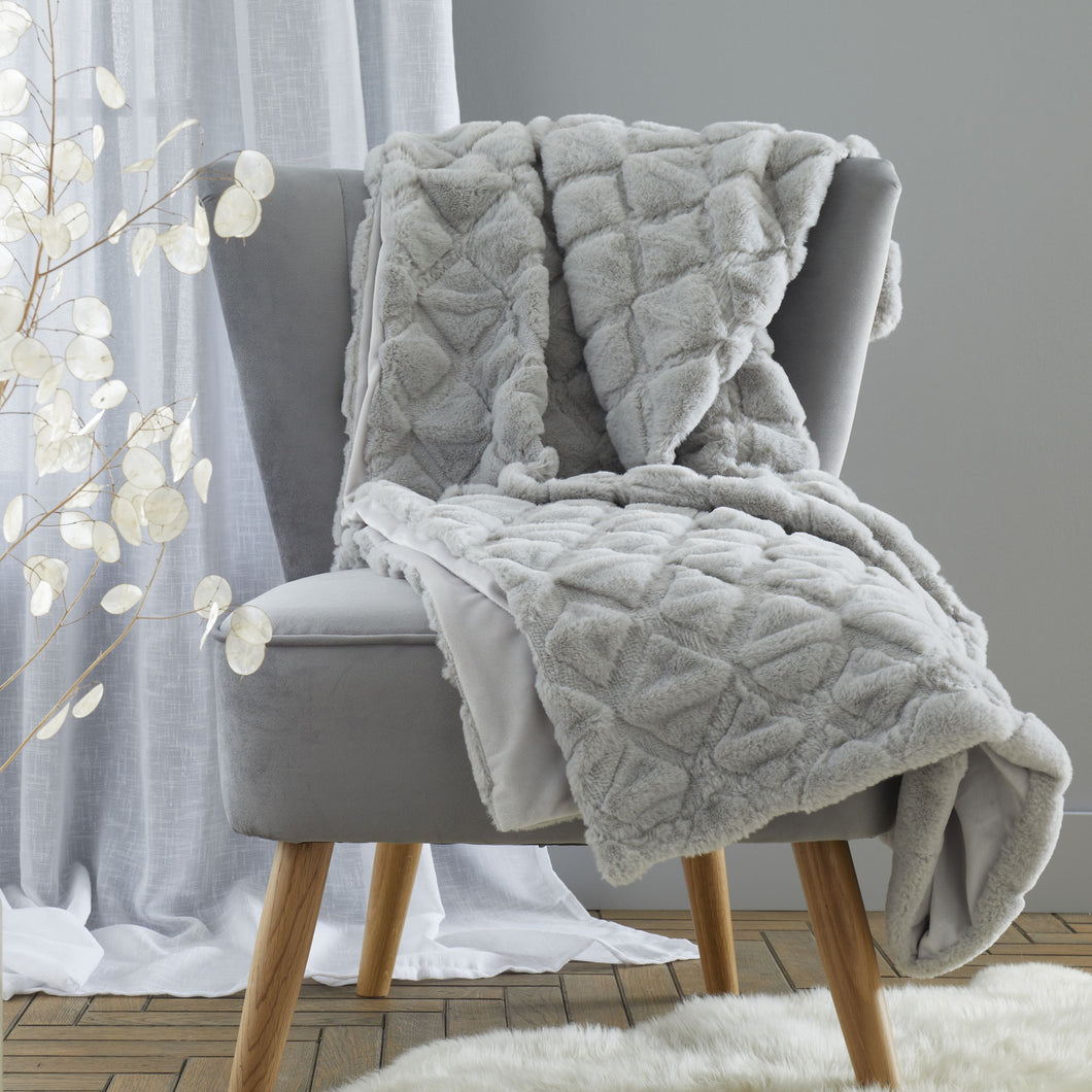 Cosy Diamond Throw - Silver