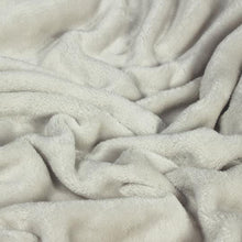 Load image into Gallery viewer, Harlow Fleece Throw - Ecru
