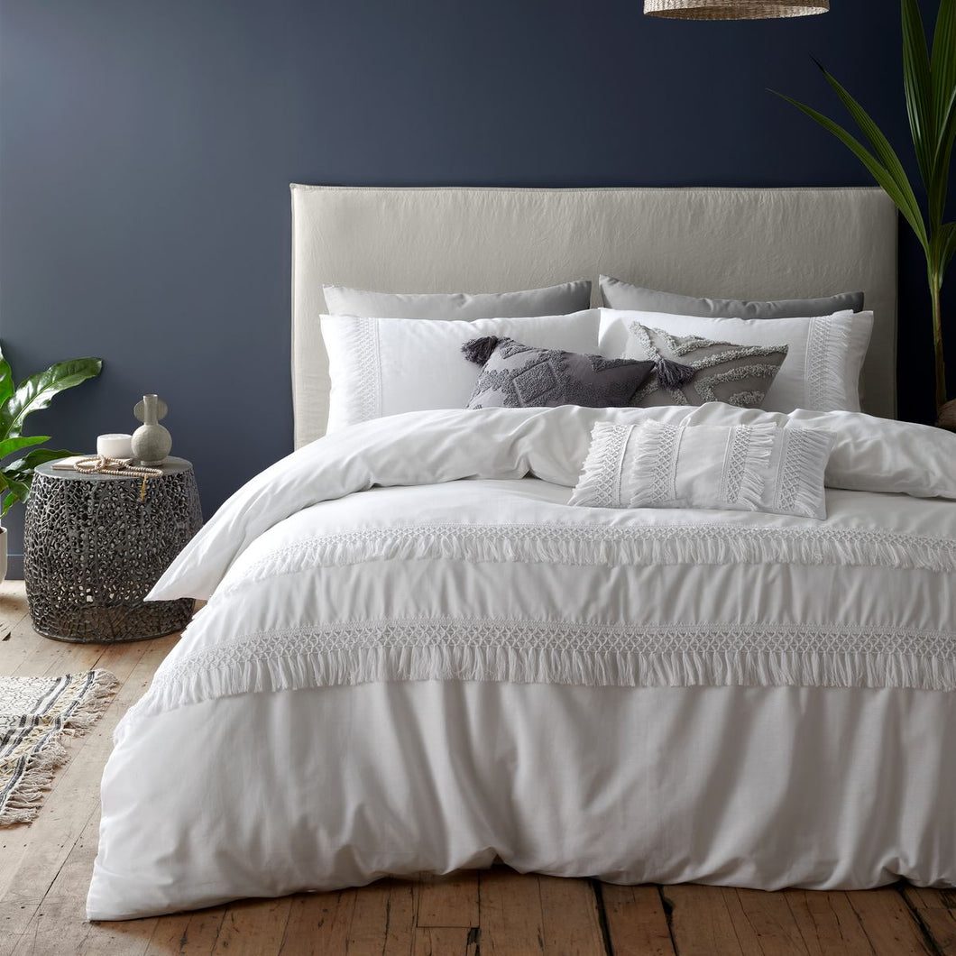 *Izmir Tassel White Duvet Set (DOUBLE AND SUPER KING)