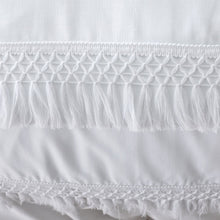 Load image into Gallery viewer, *Izmir Tassel White Duvet Set (DOUBLE AND SUPER KING)

