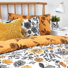 Load image into Gallery viewer, *Scandi Poppy Floral Duvet Set (SINGLE AND SUPERKING)
