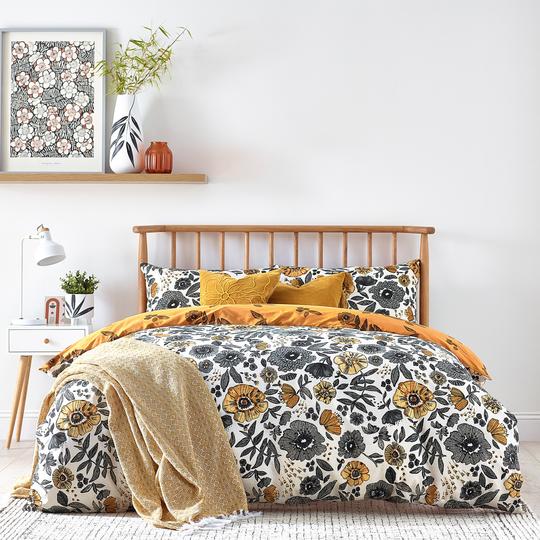 *Scandi Poppy Floral Duvet Set (SINGLE AND SUPERKING)