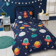 Load image into Gallery viewer, Space and Aliens Glow in The Dark Duvet Set

