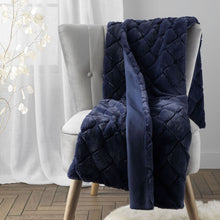 Load image into Gallery viewer, Cosy Diamond Throw - Navy
