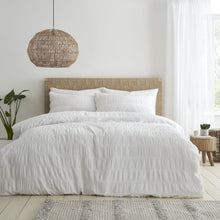 Load image into Gallery viewer, Seersucker Duvet Set - White
