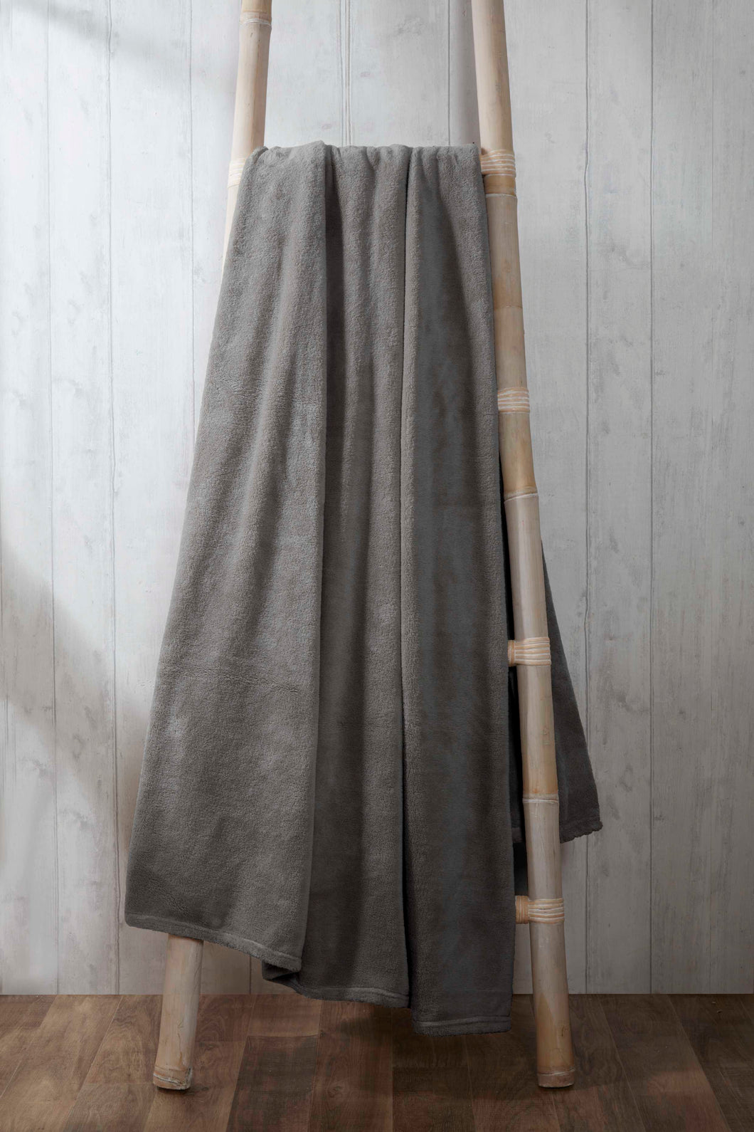 Super soft Charcoal Fleece Throw