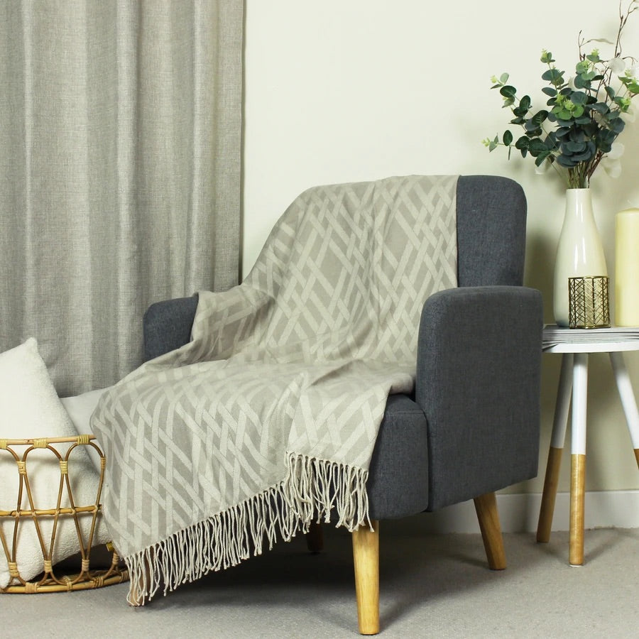 Madison Soft gold/beige Throw