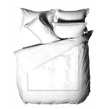 Load image into Gallery viewer, Cleopatra Silver Premium Duvet Set

