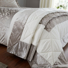 Load image into Gallery viewer, Lattice Cut Natural Bedspread
